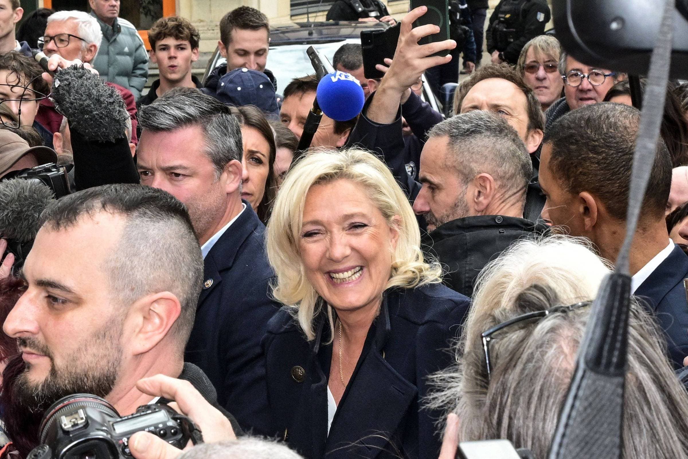 França: Extrema-direita ganha força nas eleições municipais