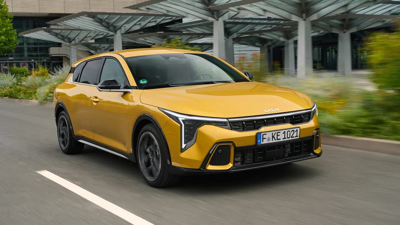 Kia K4 chega a Moçambique: inovação tecnológica no segmento C