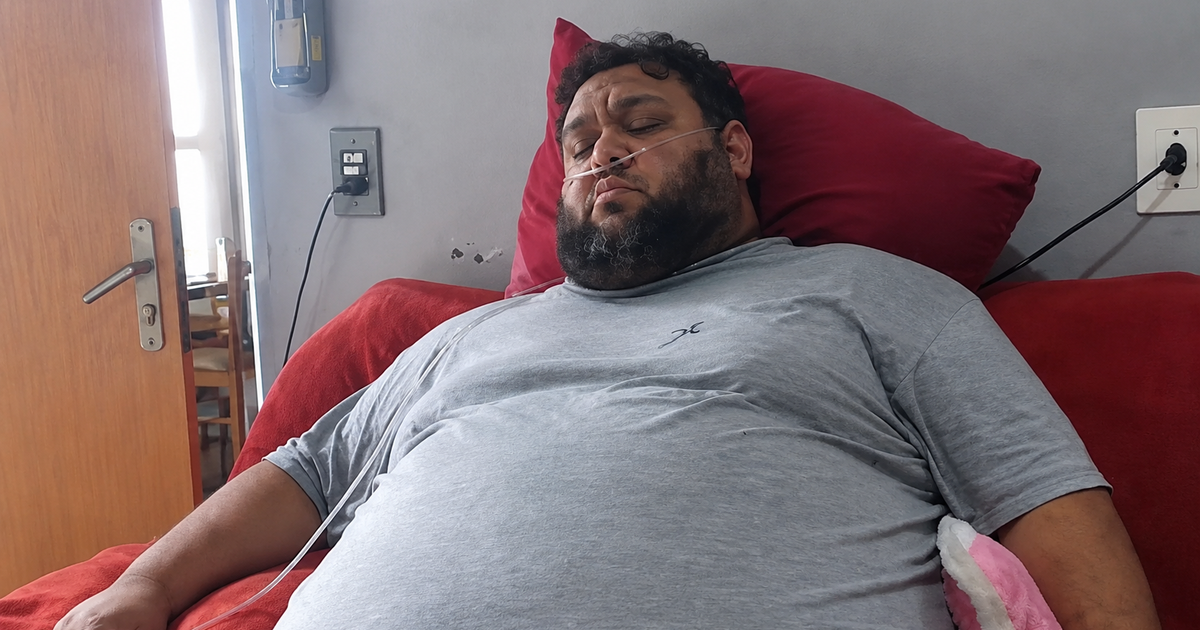 Aos 42 anos e com 271 kg, Diego luta por cirurgia e por uma nova chance de viver
